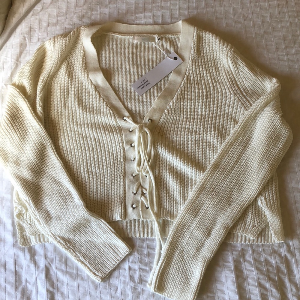 LF tie up cream sweater